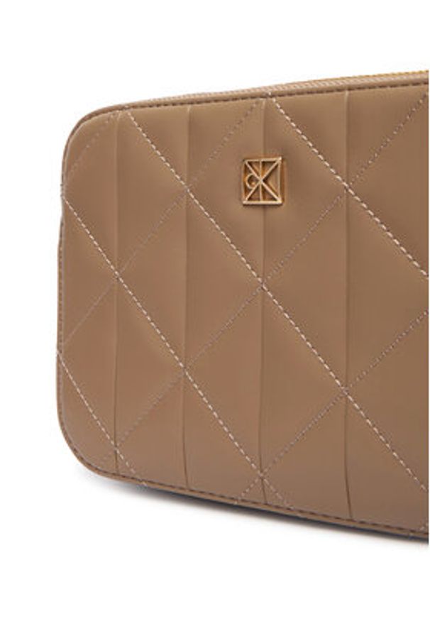 Calvin Klein Torebka Quilted Camera Bag LV04F3328G Beżowy. Kolor: beżowy. Materiał: skórzane