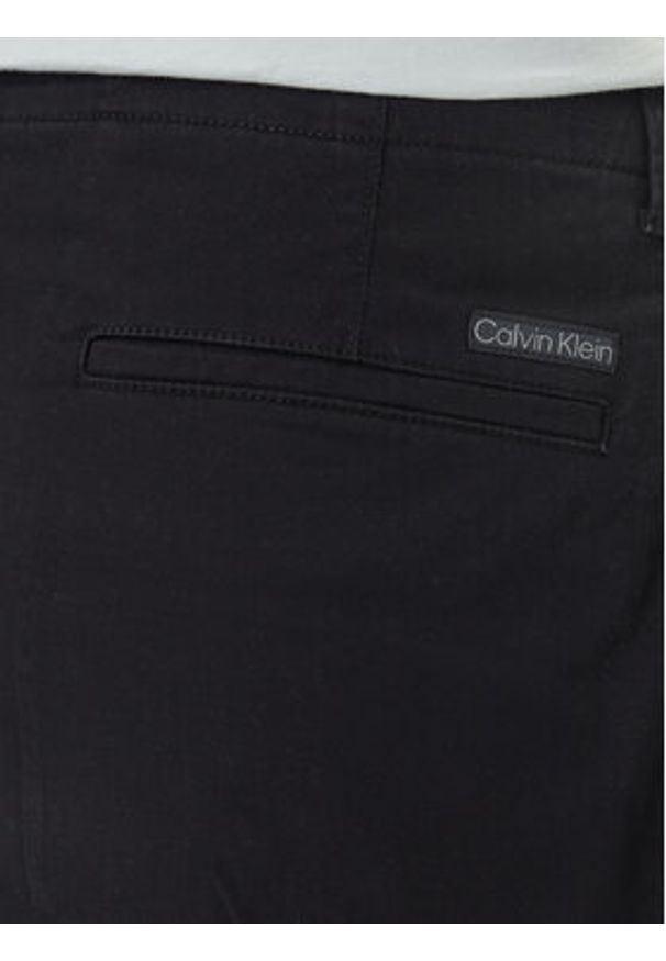 Calvin Klein Jeans Szorty materiałowe LV04RF617G Czarny Regular Fit. Kolor: czarny. Materiał: bawełna