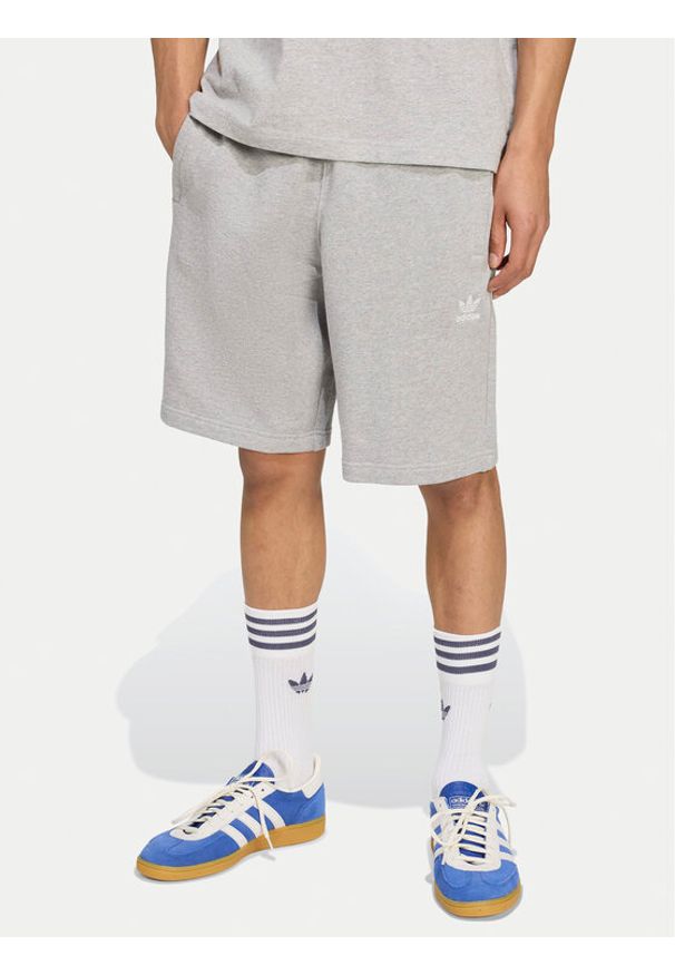 Adidas - adidas Szorty sportowe Essentials Trefoil JW8624 Szary Regular Fit. Kolor: szary. Materiał: bawełna. Styl: sportowy
