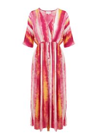 Born2be - Fuksjowa Sukienka Iolathe. Kolor: różowy. Materiał: tkanina. Wzór: nadruk, kolorowy. Typ sukienki: kopertowe. Styl: wakacyjny. Długość: maxi #5