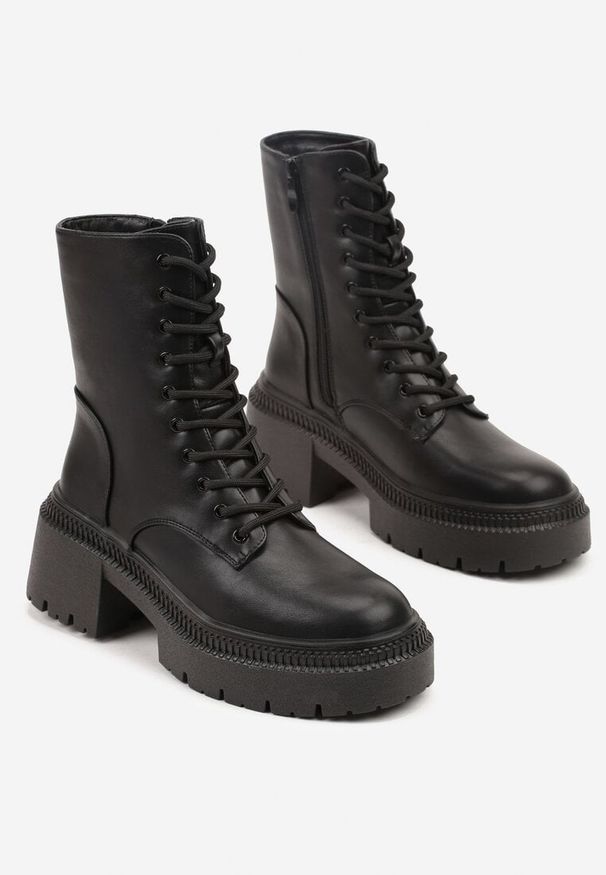 Renee - Czarne Botki Workery Vices na Platformie z Metaliczną Aplikacją Violosa. Okazja: na co dzień. Kolor: czarny. Materiał: jeans. Wzór: aplikacja. Obcas: na platformie. Styl: casual