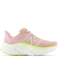Buty damskie New Balance Fresh Foam More v4 WMORCI4 – różowe. Okazja: na co dzień. Kolor: różowy. Materiał: syntetyk. Szerokość cholewki: normalna. Sport: fitness