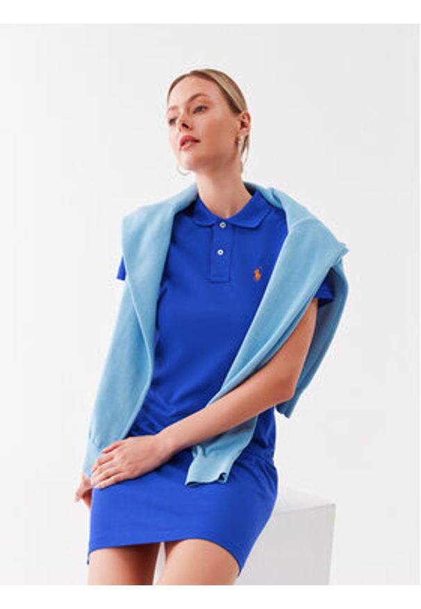 Polo Ralph Lauren Sukienka codzienna 211799490007 Niebieski Regular Fit. Okazja: na co dzień. Typ kołnierza: polo. Kolor: niebieski. Materiał: bawełna. Typ sukienki: proste. Styl: casual