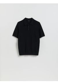 Reserved - Sweter polo z wiskozą - czarny. Typ kołnierza: polo. Kolor: czarny. Materiał: wiskoza