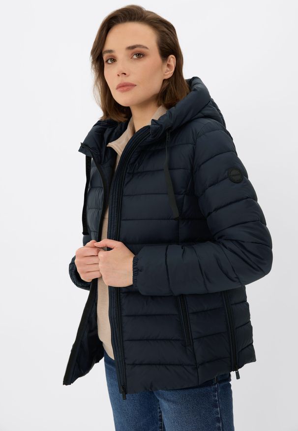 Volcano - Pikowana kurtka J-NORDIC. Materiał: poliester, materiał, włókno, syntetyk, puch. Wzór: napisy. Sezon: zima. Styl: sportowy