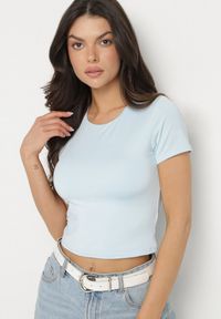 Born2be - Jasnoniebieski T-shirt Krótki z Wiskozą Eframera. Okazja: na co dzień. Kolor: niebieski. Materiał: wiskoza. Długość: krótkie. Styl: klasyczny, casual, elegancki