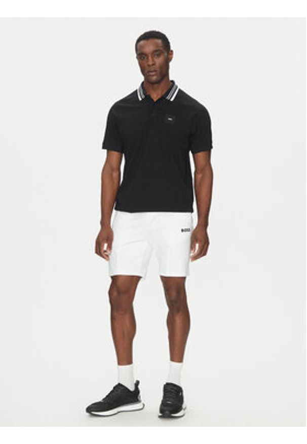 BOSS Szorty sportowe 50537819 Biały Regular Fit. Kolor: biały. Materiał: syntetyk. Styl: sportowy