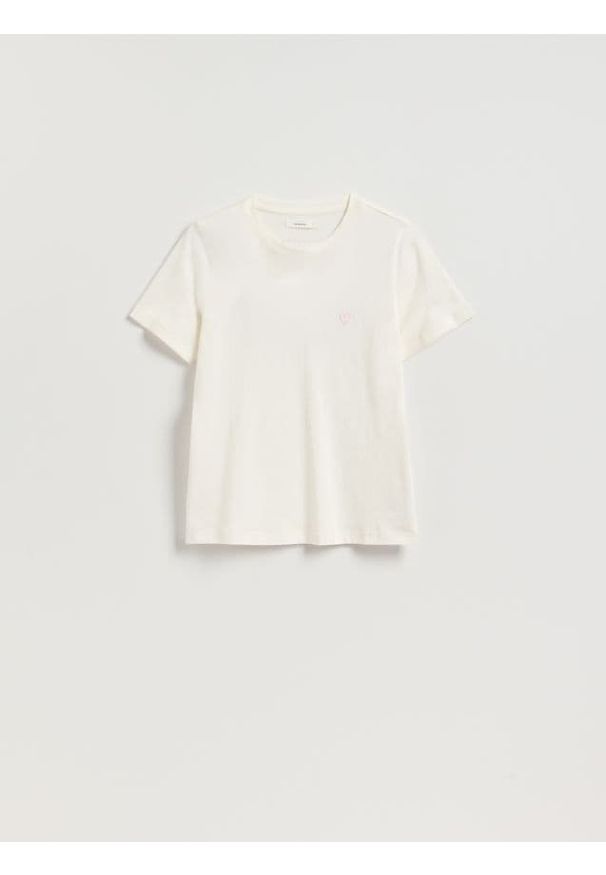 Reserved - T-shirt z sercem - złamana biel. Materiał: bawełna