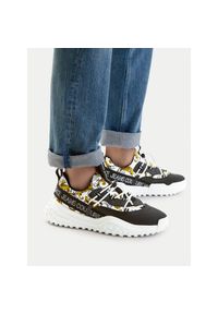 Sneakersy Versace Jeans Couture. Kolor: biały #1