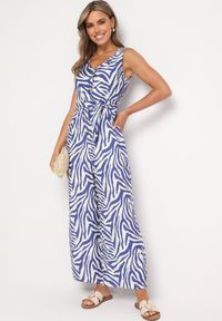 Born2be - Niebieski Kombinezon z Dodatkiem Wiskozy Wykończony Paskiem i Gumką w Talii Corivia. Okazja: na co dzień. Kolor: niebieski. Materiał: wiskoza. Styl: casual, elegancki #3