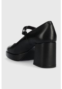 Wojas czółenka skórzane kolor czarny na słupku. Zapięcie: rzepy. Kolor: czarny. Materiał: skóra. Obcas: na słupku. Wysokość obcasa: średni #4