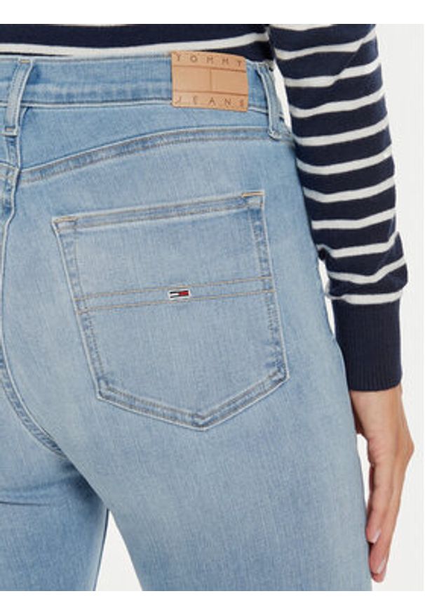 Tommy Jeans Jeansy Sylvia DW0DW19598 Niebieski Flare Fit. Kolor: niebieski