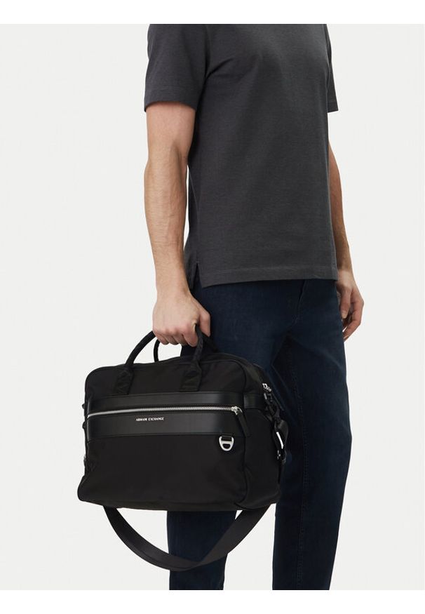 Armani Exchange Torba na laptopa XM002536 AF22538 MC105 Czarny. Kolor: czarny. Materiał: materiał