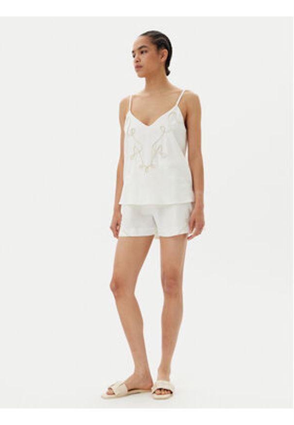 ACCESS FASHION Szorty materiałowe 53-5060-133 Biały Loose Fit. Kolor: biały. Materiał: len
