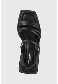 vagabond - Vagabond sandały skórzane HENNIE kolor czarny. Kolor: czarny. Materiał: skóra. Obcas: na obcasie. Wysokość obcasa: średni