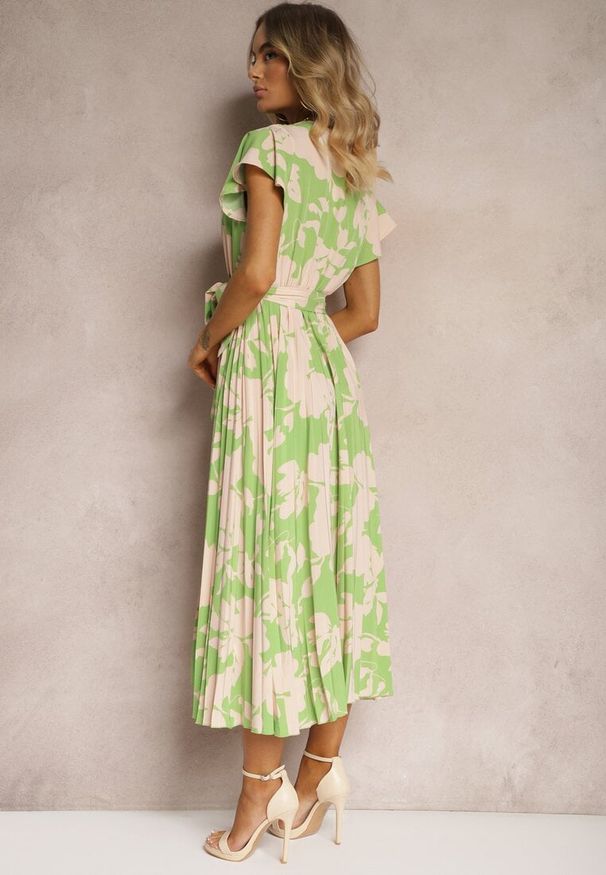 Renee - Zielono-Beżowa Kopertowa Plisowana Sukienka Koktajlowa z Gumką i Paskiem w Talii Benelsea. Typ kołnierza: dekolt w kształcie V. Kolor: zielony. Materiał: materiał. Typ sukienki: kopertowe. Styl: wizytowy