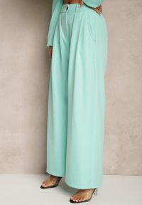 Renee - Jasnozielone Szerokie Spodnie High Waist o Garniturowym Kroju z Zakładkami Uliadorea. Stan: podwyższony. Kolor: zielony. Materiał: tkanina. Sezon: lato