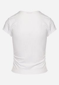 Born2be - Biały Dopasowany T-shirt Prążkowany z Marszczeniami po Bokach Minervia. Kolor: biały. Materiał: prążkowany #6