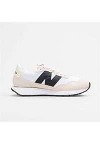 Buty do chodzenia męskie New Balance 237. Zapięcie: sznurówki. Kolor: biały. Materiał: guma, materiał, syntetyk. Szerokość cholewki: normalna. Sport: turystyka piesza