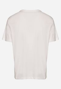Born2be - Biała Koszulka T-shirt z Bawełny z Ozdobnym Nadrukiem Savenelle. Kolor: biały. Materiał: bawełna. Wzór: nadruk. Styl: klasyczny, elegancki #4