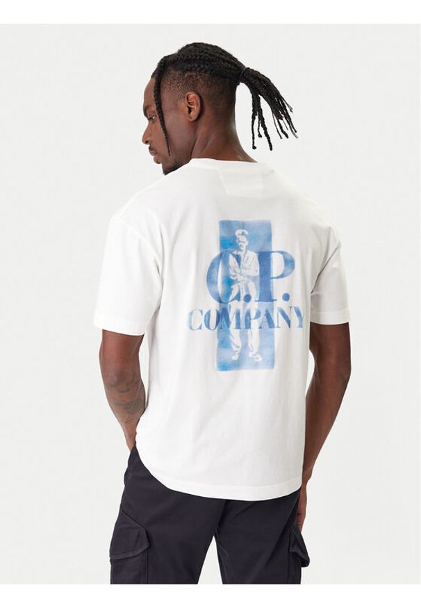 C.P. Company T-Shirt 20CMTS143A110579W Écru Regular Fit. Kolor: kremowy. Materiał: bawełna