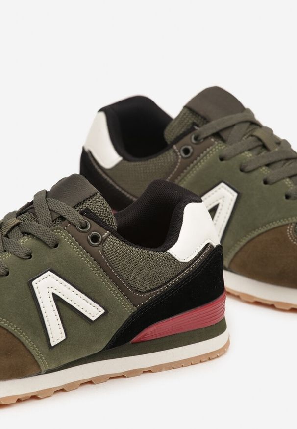 Born2be - Zielone Buty Sportowe Sneakersy z Ozdobną Aplikacją Rilazea. Okazja: na co dzień. Kolor: zielony. Materiał: jeans. Wzór: aplikacja