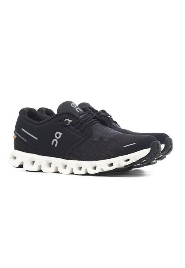 Buty do biegania damskie On Running Cloud 5 Czarne. Kolor: czarny. Materiał: tkanina. Sport: bieganie
