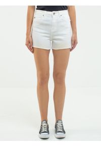 Big-Star - Szorty damskie jeansowe z surowym wykoŅczeniem Alice 810. Kolor: biały. Materiał: jeans. Długość: krótkie. Sezon: lato. Styl: klasyczny #6