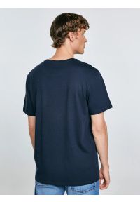 Big-Star - Koszulka męska z nadrukiem granatowa Misser 403. Okazja: na co dzień. Kolor: niebieski. Materiał: jeans, skóra, bawełna. Wzór: nadruk. Styl: casual #4