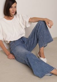 Born2be - Niebieskie Szerokie Jeansy z Wysokim Stanem i Błyszczącymi Aplikacjami Glysera. Stan: podwyższony. Kolor: niebieski. Wzór: aplikacja. Styl: elegancki, klasyczny #6