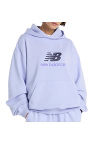 Bluza damska New Balance WT51501DYK - fioletowa. Okazja: na co dzień. Kolor: fioletowy. Materiał: prążkowany, bawełna, materiał, dresówka. Styl: casual, klasyczny #1