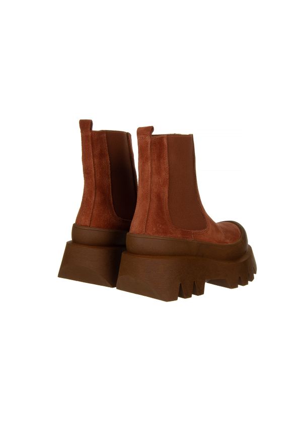 Botki Bayla-200 124 4173 A-116 Tan Suet 200010, Brązowy, Skóra naturalna. Okazja: na co dzień. Wysokość cholewki: za kostkę. Kolor: brązowy. Materiał: zamsz. Szerokość cholewki: normalna. Obcas: na obcasie. Styl: klasyczny, casual. Wysokość obcasa: średni