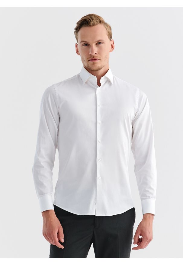Pako Lorente - PAKO LORENTE – Koszula męska P000B-1X-002-B-S. Typ kołnierza: kołnierzyk klasyczny. Materiał: bawełna, elastan. Długość rękawa: długi rękaw. Długość: długie. Wzór: gładki. Styl: klasyczny, elegancki