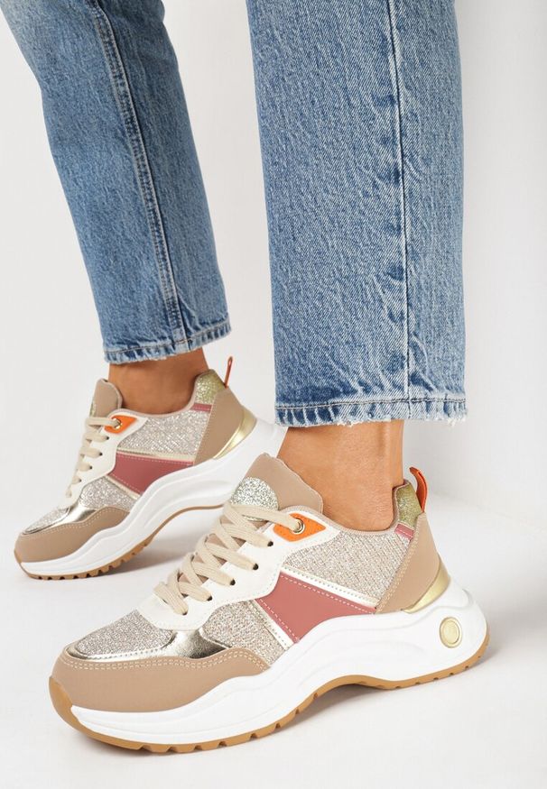 Born2be - Ciemnobeżowe Sneakersy na Płaskiej Podeszwie z Metalicznymi i Brokatowymi Wstawkami Acrila. Kolor: beżowy. Sezon: jesień, wiosna. Obcas: na płaskiej podeszwie
