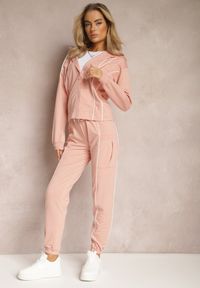 Renee - Różowy Komplet Dresowy Bluza z Kapturem i Joggery z Cienkimi Lamówkami Zivatia. Kolor: różowy. Materiał: dresówka. Wzór: aplikacja #3