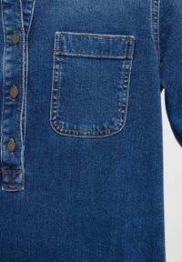 Damska Sukienka Mini Mustang Style Aloha Henley Dress Denim Blue 1015584 5000 701. Typ kołnierza: typu henley. Materiał: denim. Długość: mini #6
