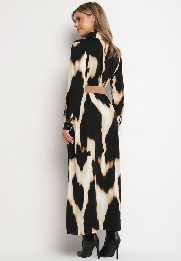 Born2be - Beżowo-Czarna Panterkowa Sukienka w Koszulowym Stylu z Elastycznym Paskiem Tinellea. Okazja: do pracy. Typ kołnierza: dekolt w serek. Kolor: beżowy. Materiał: skóra. Typ sukienki: koszulowe. Styl: elegancki