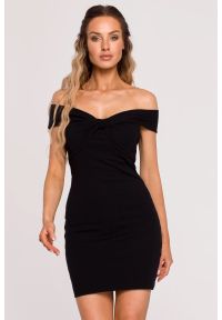 Sukienki.shop - Sukienka hiszpanka dopasowana bandażowa mini czarna. Typ kołnierza: dekolt hiszpanka. Kolor: czarny. Materiał: dzianina, bawełna. Długość: mini #4