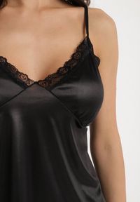Born2be - Czarny Satynowy Komplet Piżamowy Top na Ramiączkach i Szorty Miladia. Kolekcja: plus size. Kolor: czarny. Materiał: satyna #4