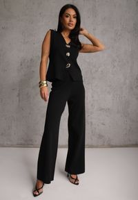Renee - Czarny Komplet z Wiskozą Szerokie Spodnie i Kamizelka z Aplikacjami 3D Hirimi. Kolor: czarny. Materiał: wiskoza. Wzór: aplikacja #1