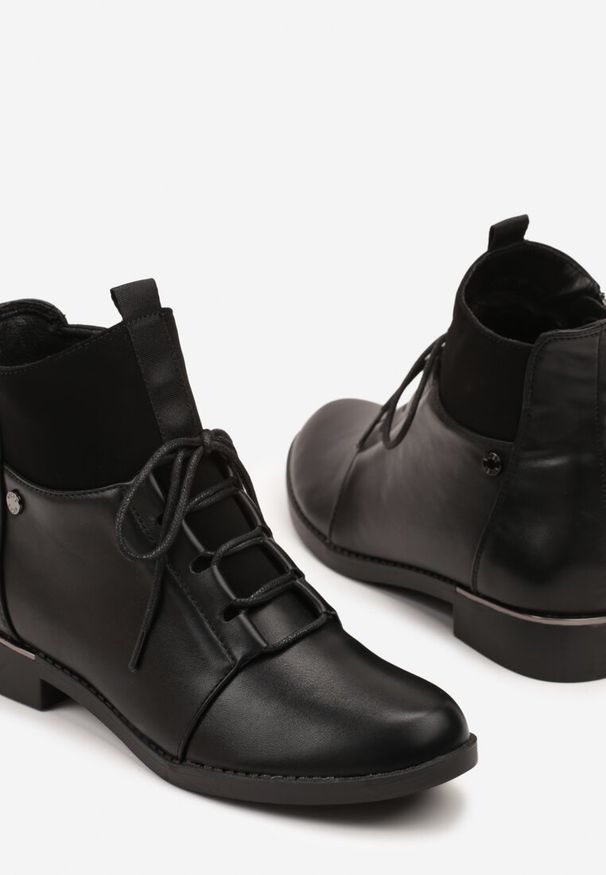 Born2be - Czarne Sznurowane Botki Vices z Elastycznymi Wstawkami Ganddie. Okazja: na co dzień, na randkę. Kolor: czarny. Materiał: jeans. Obcas: na obcasie. Styl: klasyczny, casual. Wysokość obcasa: niski