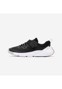 Buty dla dzieci Decathlon Playful Fast Scratch. Kolor: biały, czarny, wielokolorowy. Materiał: tkanina. Szerokość cholewki: normalna. Sport: turystyka piesza