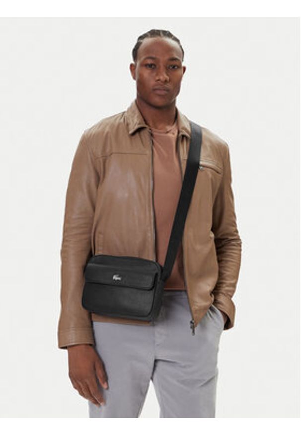 Lacoste Torba NH5162UE Czarny. Kolor: czarny. Materiał: skóra