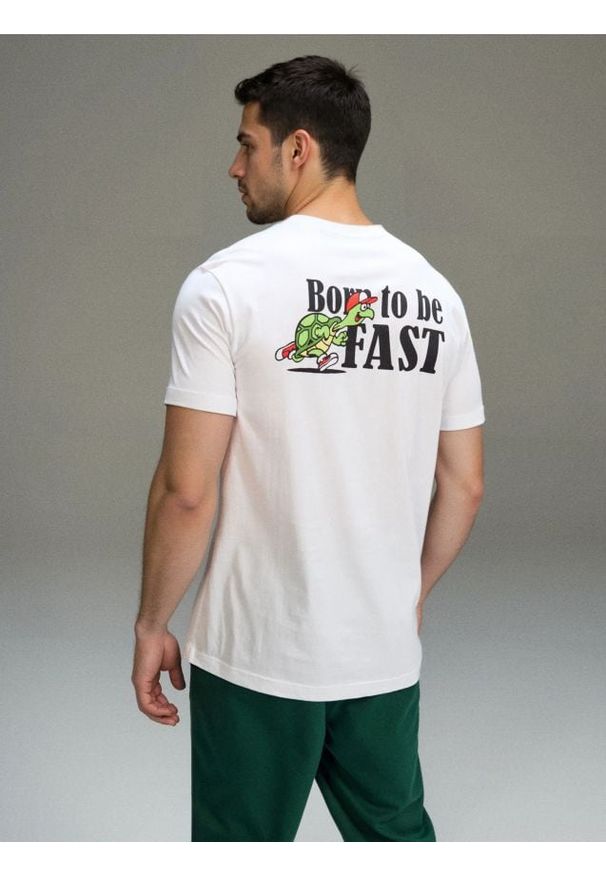 Sinsay - Bawełniana koszulka z nadrukiem na plecach - biały. Kolor: biały. Materiał: bawełna. Wzór: nadruk