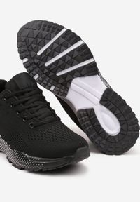 Born2be - Czarne Buty Sportowe Sznurowane Sneakersy z Ozdobną Podeszwą Rishna. Zapięcie: sznurówki. Kolor: czarny. Wzór: aplikacja #5