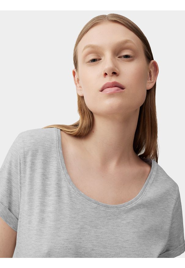 4f - 4F T-shirt regular gładki damski XS. Kolor: szary. Materiał: bawełna, wiskoza. Wzór: gładki