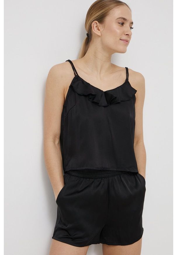 Vero Moda piżama damska kolor czarny satynowa. Kolor: czarny. Materiał: satyna. Wzór: ze splotem