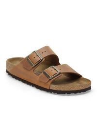 Klapki damskie Birkenstock Arizona LEOI Cognac. Okazja: na co dzień. Kolor: brązowy. Materiał: skóra. Wzór: paski. Styl: wakacyjny, casual, klasyczny, elegancki #3