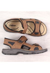 Komfortowe sandały męskie na rzepy brązowe Rieker 26156-25. Zapięcie: rzepy. Kolor: brązowy #4
