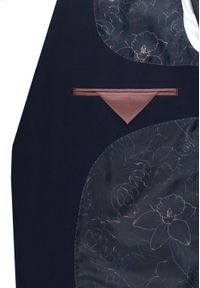 Taliowany Garnitur Męski - Victorio - Granatowy. Kolor: niebieski. Materiał: poliester, wiskoza, elastan. Wzór: gładki #7